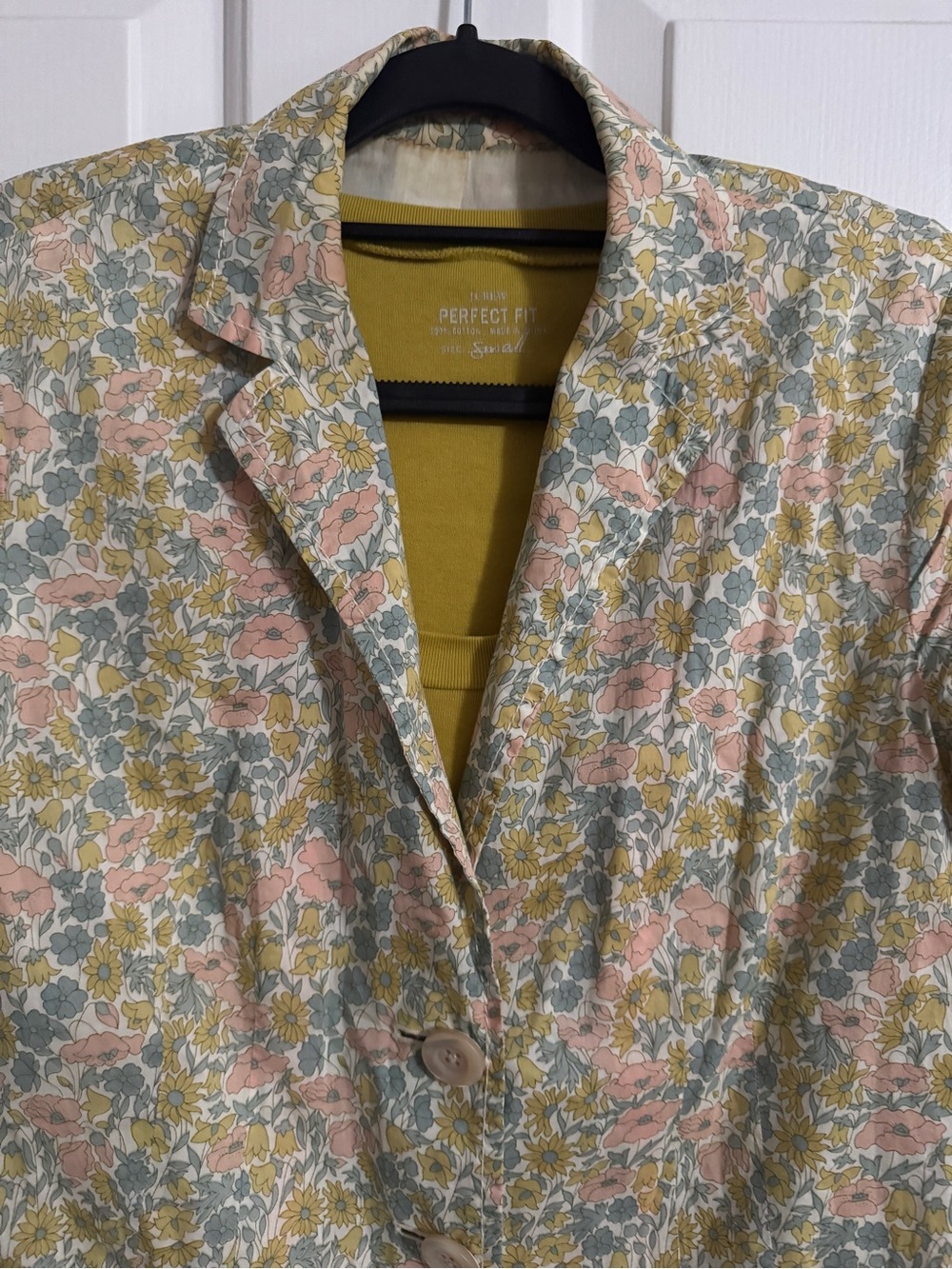 J. Crew Collection RARE Liberty London Floral Blazer with shell buttons sz 4